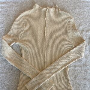 T.La Ribbed Mock Neck Long Sleeve Top in Cream